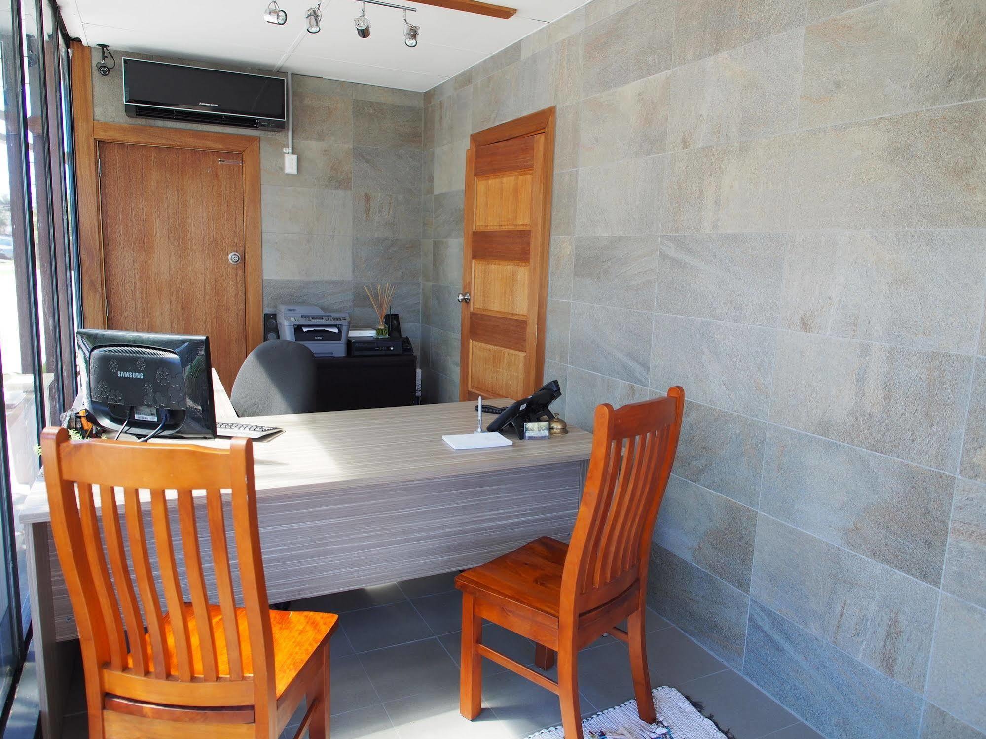 City Beach Motel Wollongong Buitenkant foto
